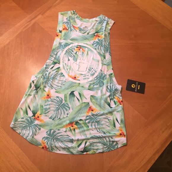 Body Glove Active Relaxed Fit Muscle Tank - Picture 4 of 6